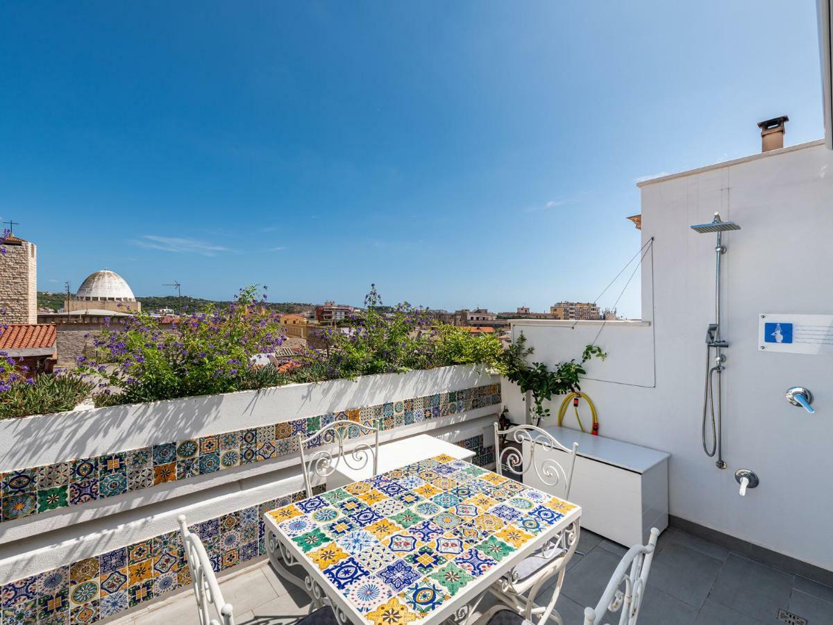 "Bea'S Terrace" - Private Jacuzzi And Panoramic Rooftop In The City Centre Cagliari Exterior foto